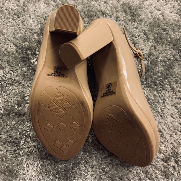 Heels - Picture 5 of 5